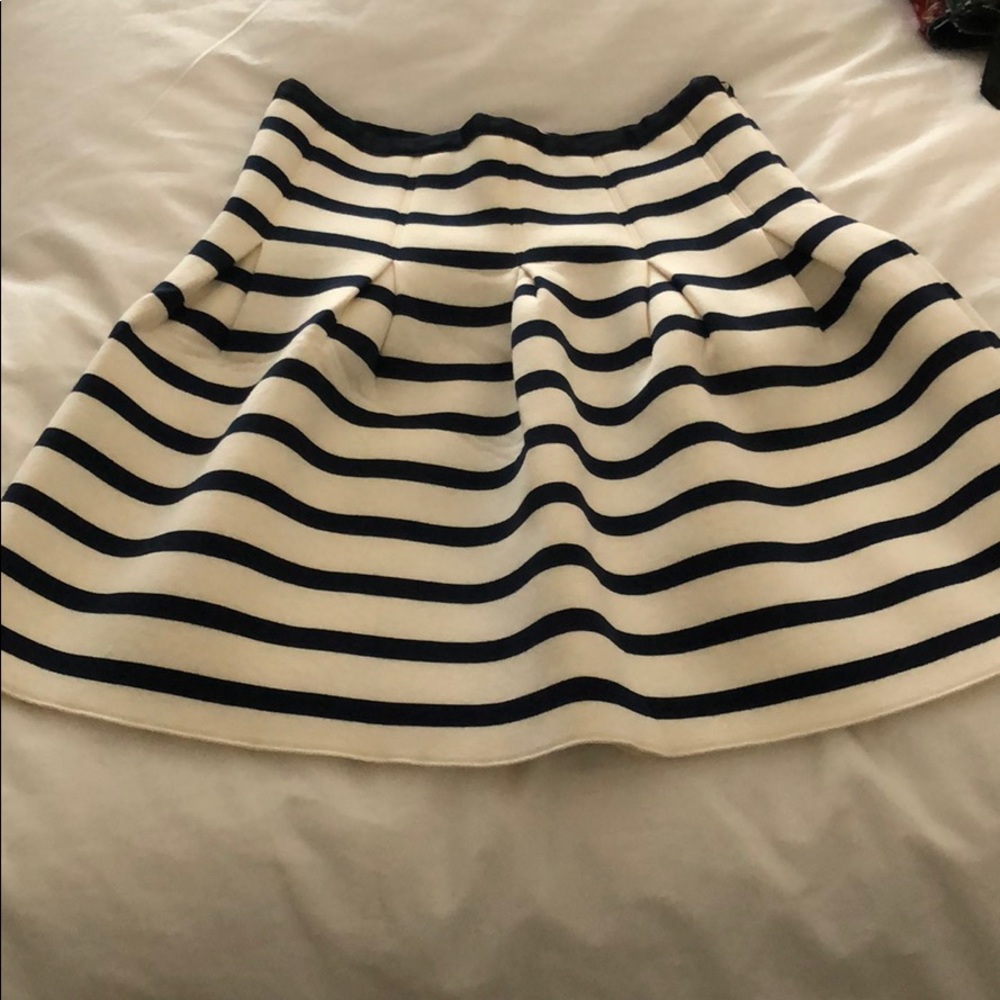 GAP skirt